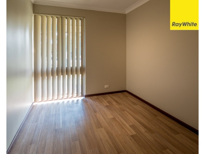 12 Silver Mallee Close, Camillo WA 6111