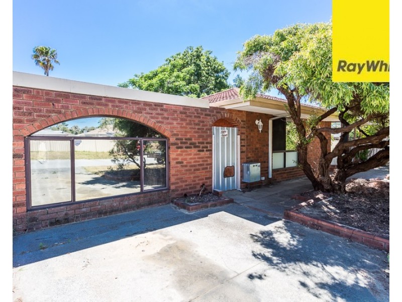 2 Junee Place, Armadale WA 6112