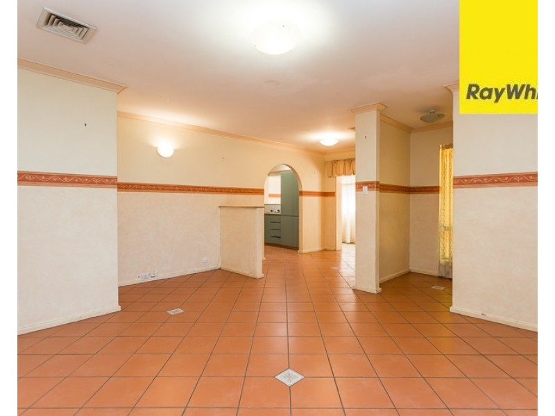 2 Junee Place, Armadale WA 6112