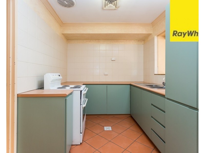 2 Junee Place, Armadale WA 6112