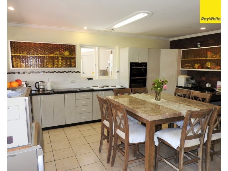 375 Railway Avenue, Armadale WA 6112