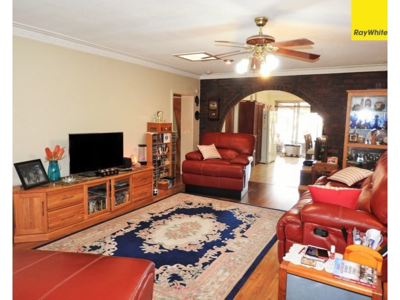 375 Railway Avenue, Armadale WA 6112