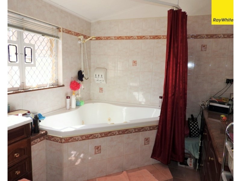 375 Railway Avenue, Armadale WA 6112