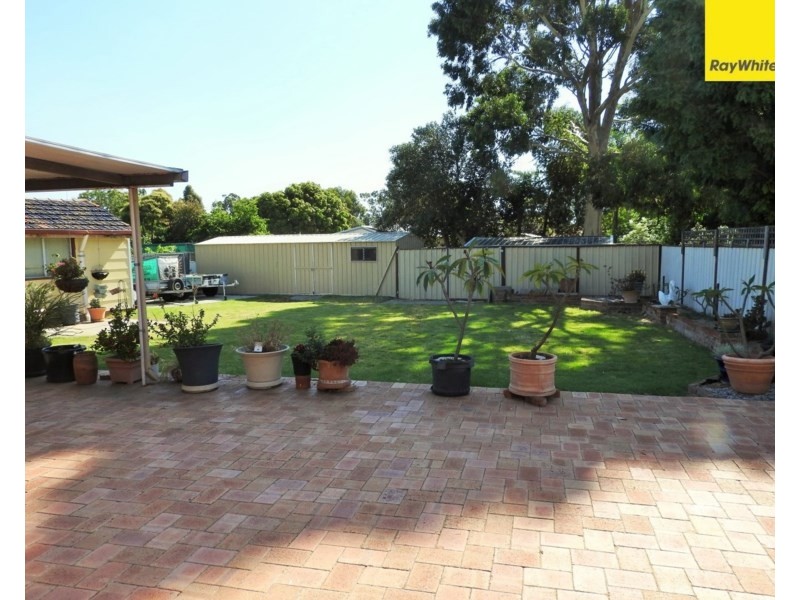 375 Railway Avenue, Armadale WA 6112