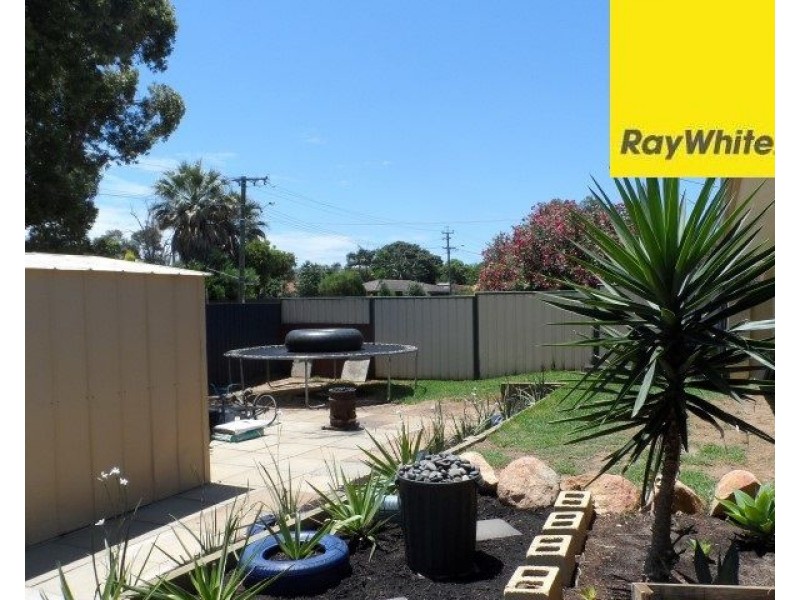 1 Mignon Court, Armadale WA 6112