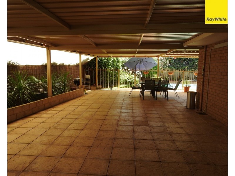 83 Inverness Circle, Camillo WA 6111