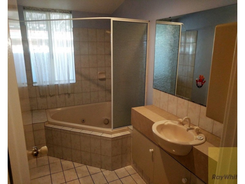 34 Starlight Pass, Seville Grove WA 6112