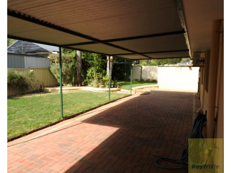 6 Ash Court, Armadale WA 6112