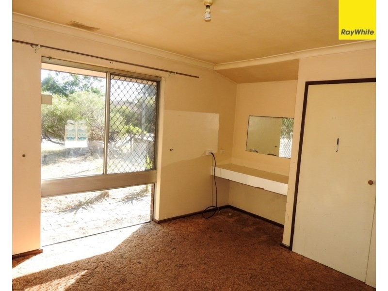 1 Beechcroft Place, Camillo WA 6111