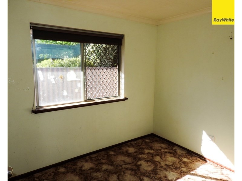 1 Beechcroft Place, Camillo WA 6111