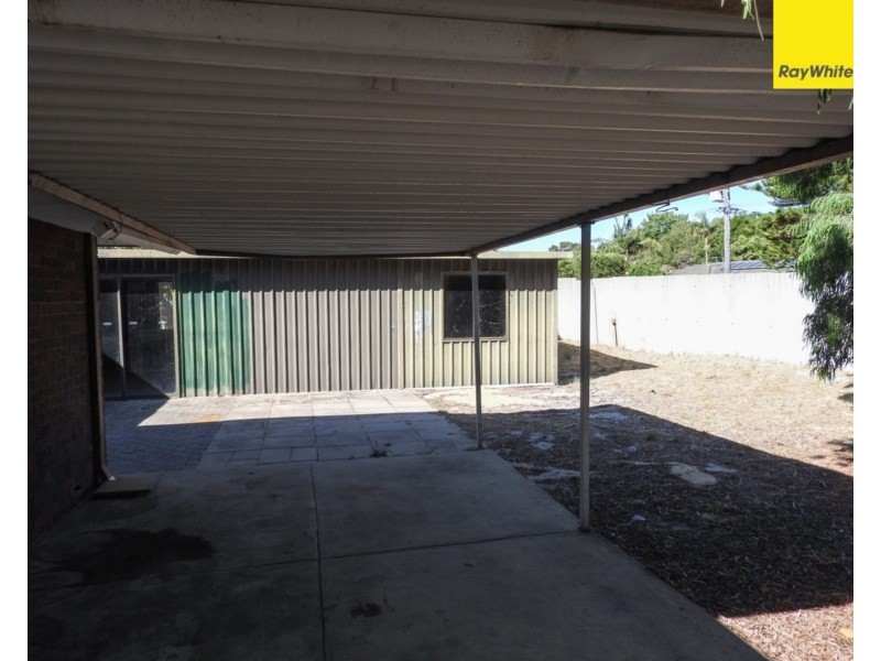 1 Beechcroft Place, Camillo WA 6111