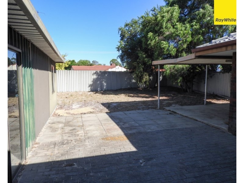 1 Beechcroft Place, Camillo WA 6111