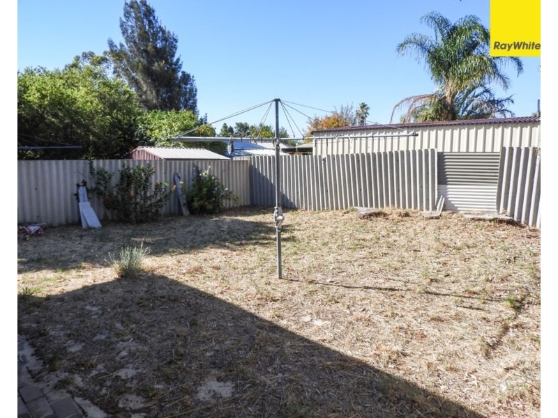 1 Beechcroft Place, Camillo WA 6111