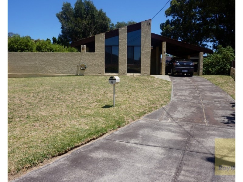 4 Erica Street, Kelmscott WA 6111