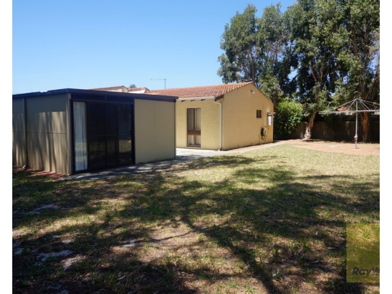 4 Erica Street, Kelmscott WA 6111
