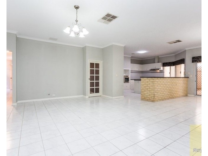 11 Casa Place, Southern River WA 6110