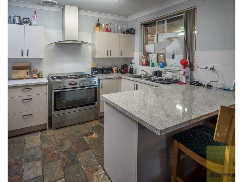 3 Silver Mallee Close, Camillo WA 6111