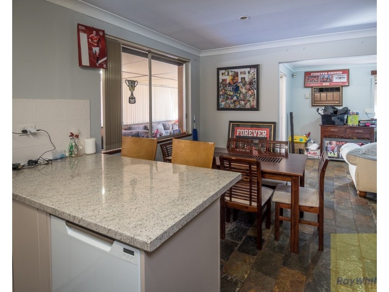 3 Silver Mallee Close, Camillo WA 6111