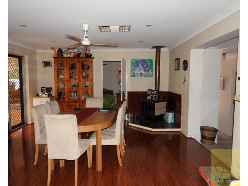 32 Ravenscroft Way, Kelmscott WA 6111