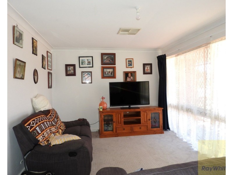 32 Ravenscroft Way, Kelmscott WA 6111