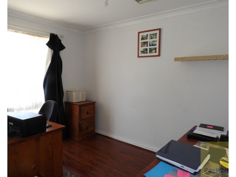 32 Ravenscroft Way, Kelmscott WA 6111