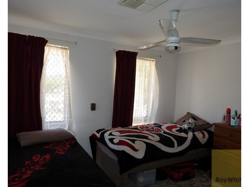 32 Ravenscroft Way, Kelmscott WA 6111