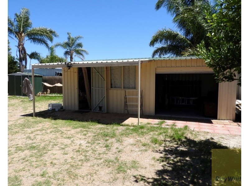 32 Ravenscroft Way, Kelmscott WA 6111