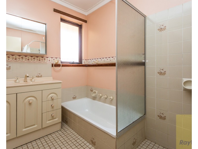 1 Bell Court, Armadale WA 6112