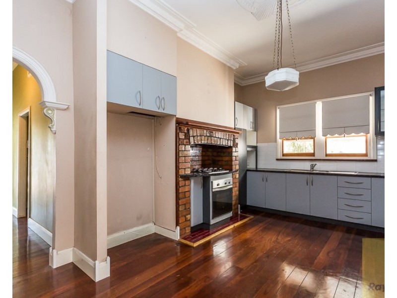 9 Forrest Road, Armadale WA 6112