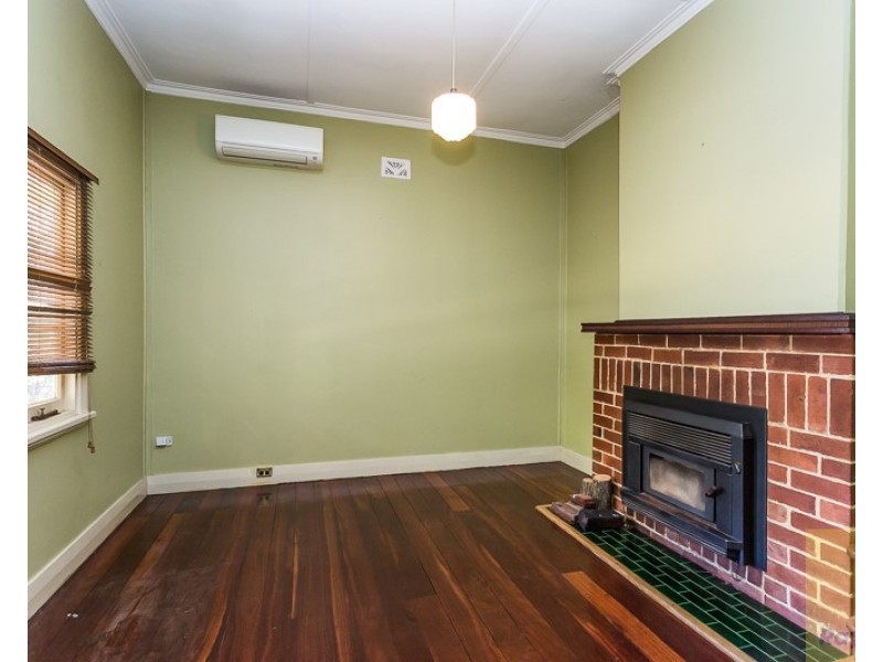 9 Forrest Road, Armadale WA 6112