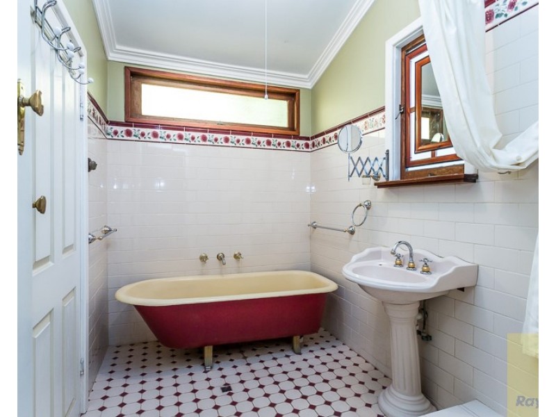 9 Forrest Road, Armadale WA 6112