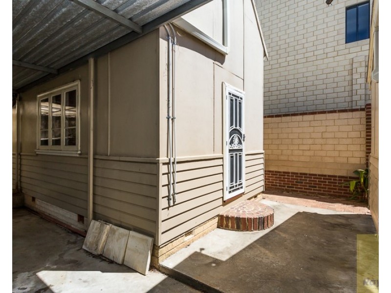 9 Forrest Road, Armadale WA 6112