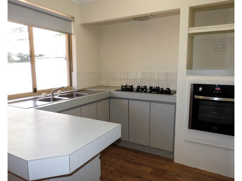 26 Candish Grove, Seville Grove WA 6112