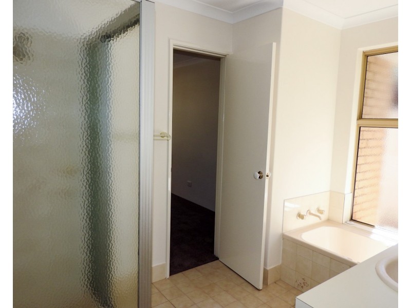 26 Candish Grove, Seville Grove WA 6112