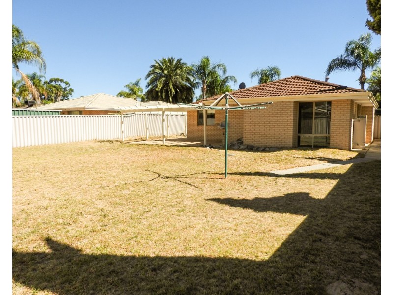 26 Candish Grove, Seville Grove WA 6112