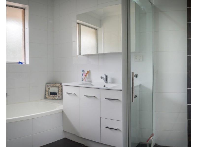 93 Derry Avenue, Mount Nasura WA 6112