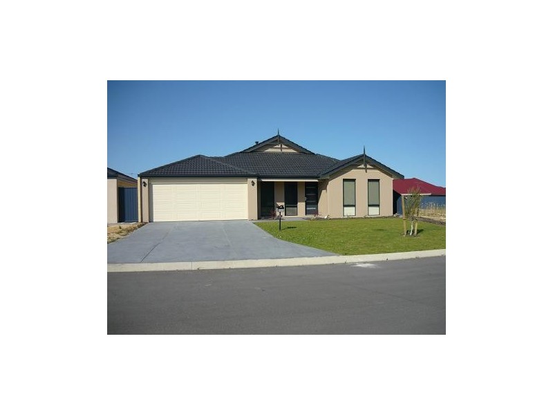 26 Madeira Turn, Byford WA 6122