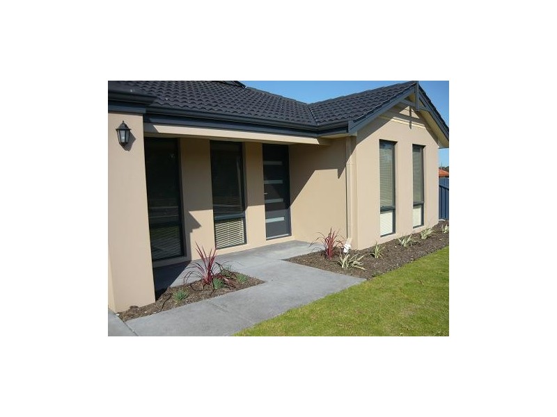 26 Madeira Turn, Byford WA 6122
