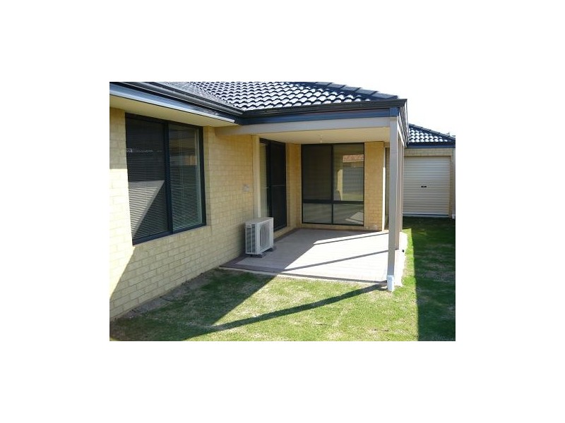 26 Madeira Turn, Byford WA 6122