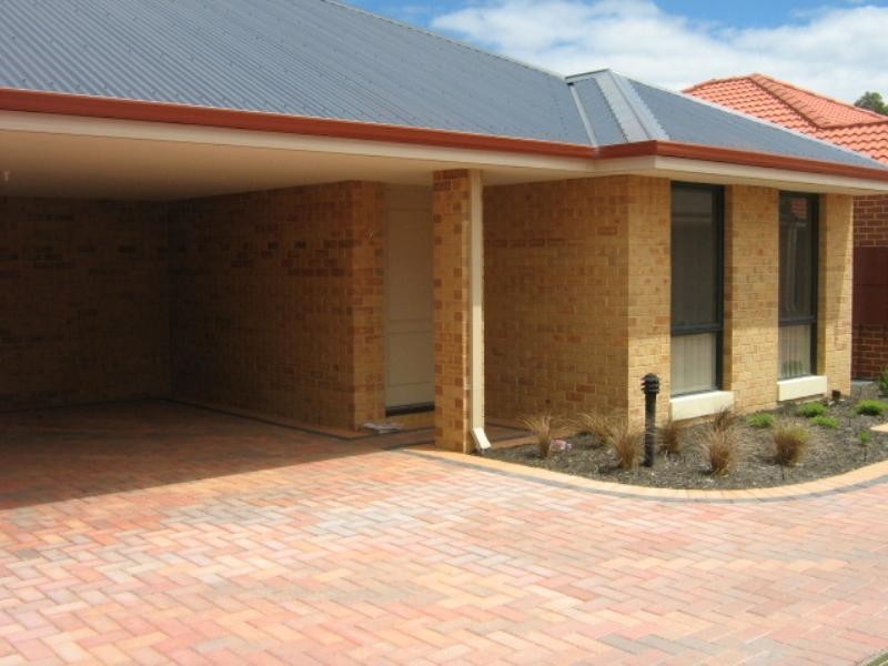 26/91 Lowanna Way, Armadale WA 6112