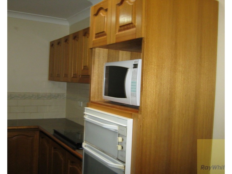 10 Junee Place, Armadale WA 6112