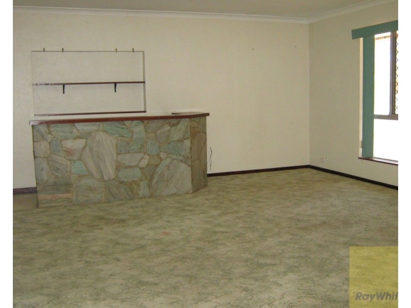 10 Junee Place, Armadale WA 6112