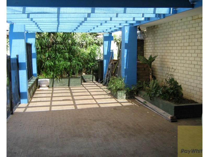 10 Junee Place, Armadale WA 6112