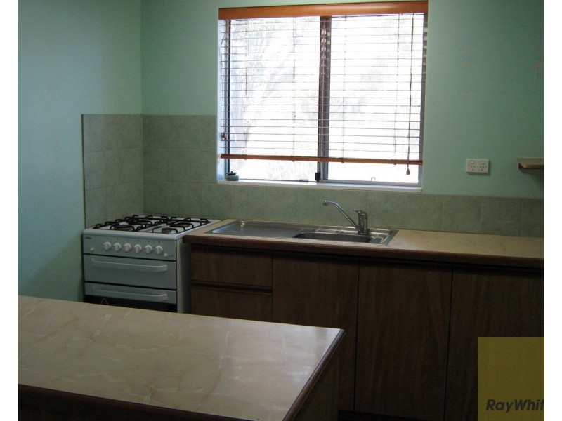 10 Junee Place, Armadale WA 6112