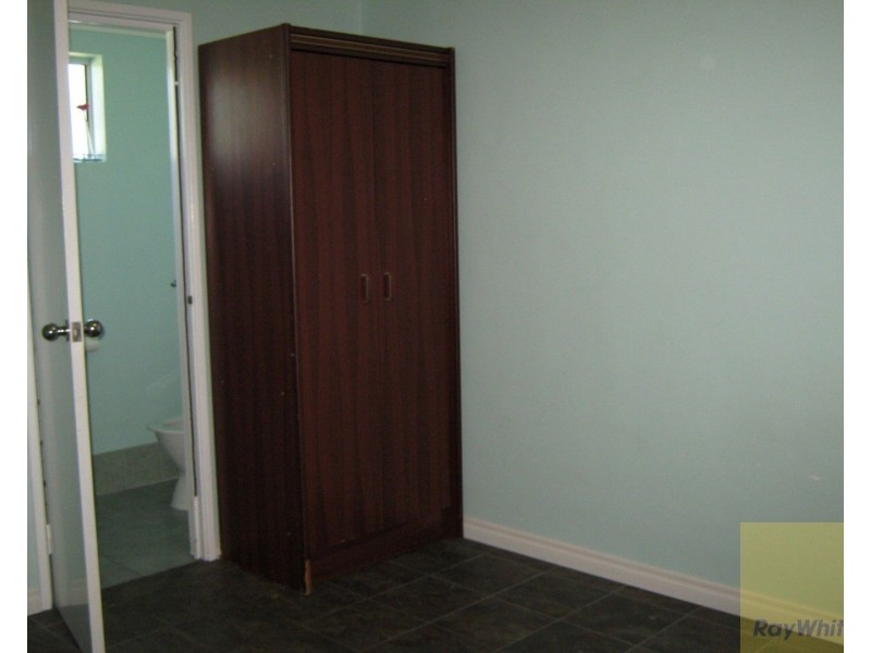 10 Junee Place, Armadale WA 6112