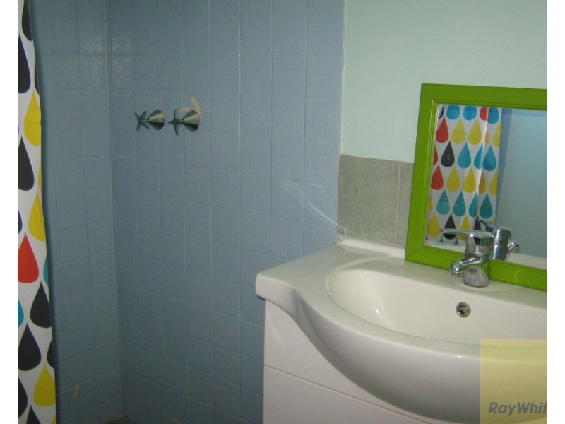 10 Junee Place, Armadale WA 6112