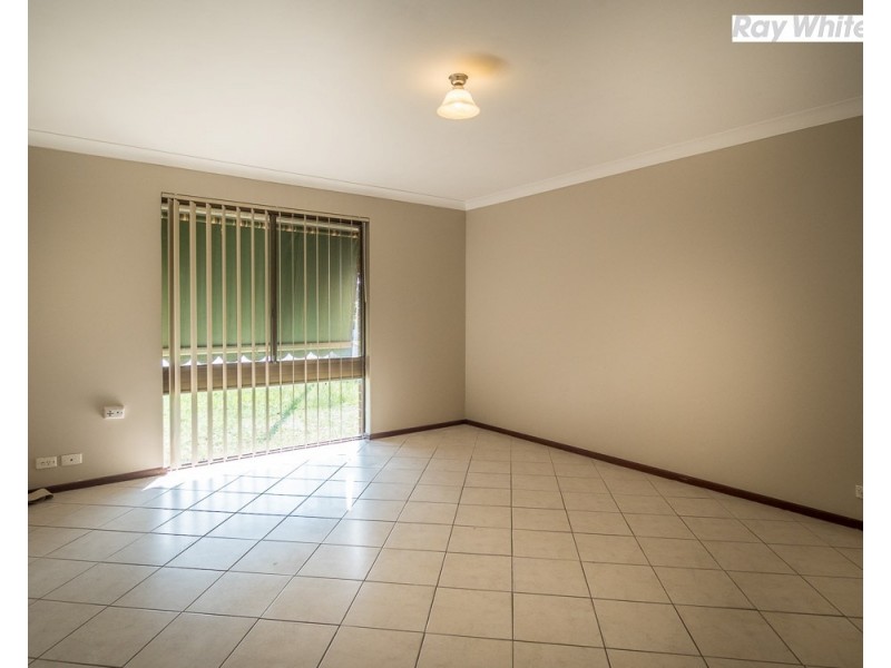 12 Silver Mallee Close, Camillo WA 6111