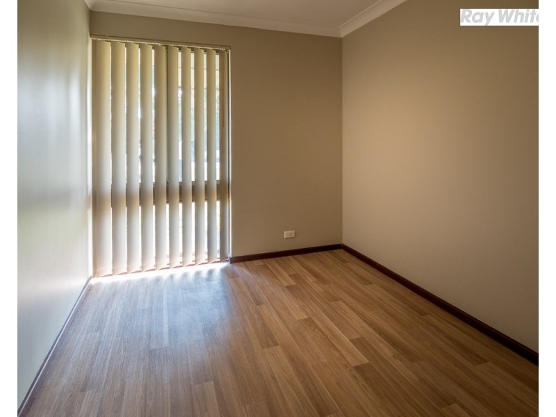 12 Silver Mallee Close, Camillo WA 6111