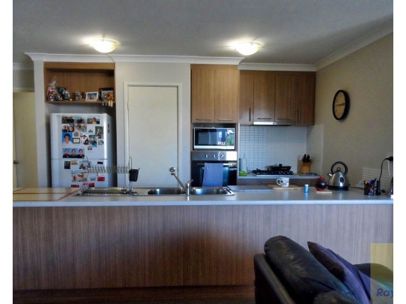 10/11 Serls Street, Armadale WA 6112