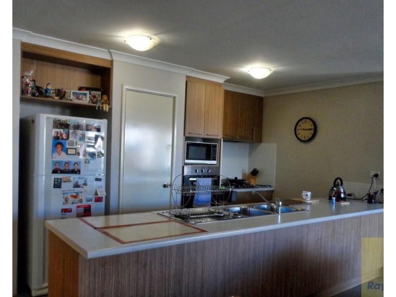 10/11 Serls Street, Armadale WA 6112